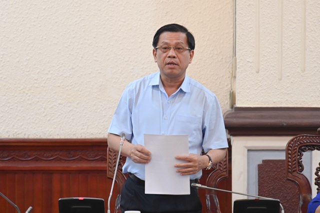 Thứ trưởng Bộ Lao động &ndash; Thương binh v&agrave; X&atilde; hội Nguyễn B&aacute; Hoan ph&aacute;t biểu tại phi&ecirc;n họp.