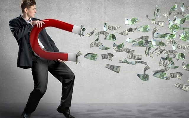 Dragon Capital: H&#224;ng trăm triệu USD tiền gửi ng&#226;n h&#224;ng sẽ đ&#225;o hạn nửa cuối năm 2023, nh&#224; đầu tư n&#234;n tận dụng cơ hội t&#237;ch luỹ cổ phiếu - Ảnh 1
