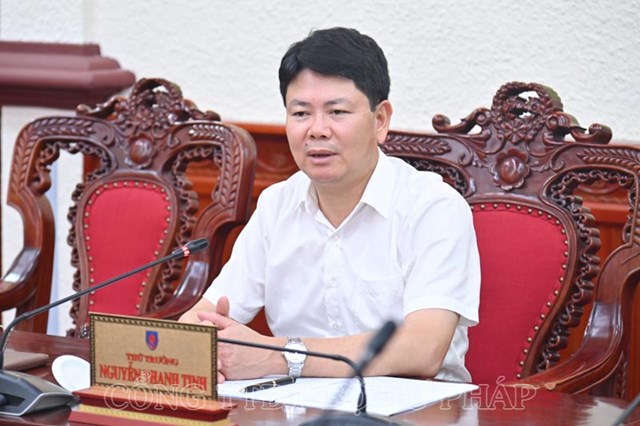 Thứ trưởng Nguyễn Thanh Tịnh ph&aacute;t biểu kết luận buổi l&agrave;m việc.