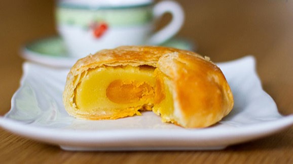 B&aacute;nh p&iacute;a S&oacute;c Trăng&nbsp;th&iacute;ch hợp d&ugrave;ng với tr&agrave;.