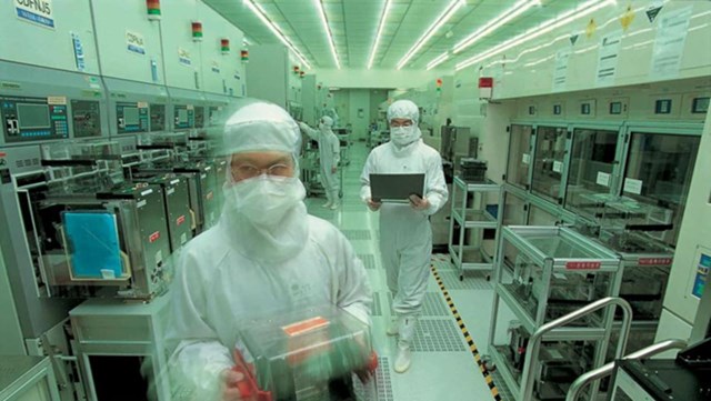 Khi sự thống trị của TSMC khiến ng&#224;nh b&#225;n dẫn rơi v&#224;o &quot;thảm hoạ&quot;, cảnh b&#225;o mối nguy lớn cho nền kinh tế to&#224;n cầu - Ảnh 2
