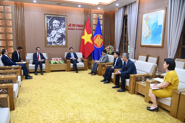 To&agrave;n cảnh buổi tiếp