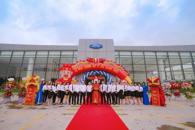 Khai trương đại l&yacute; Bắc Giang Ford