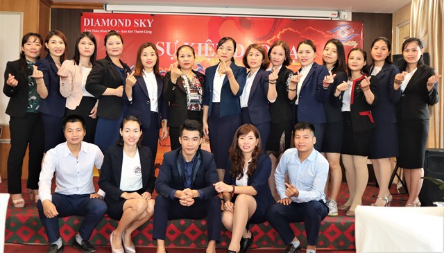 Kinh doanh chuyển sang thời đại kỹ thuật số ph&aacute;t triển mạnh, mang nhiều cơ hội cho doanh nghiệp.