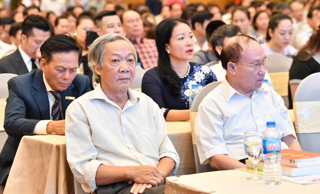 Kỷ niệm 35 năm b&#225;o Ph&#225;p luật Việt Nam ra số b&#225;o đầu ti&#234;n - Ảnh 3