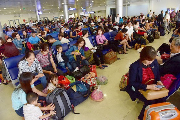 Với đường bay trong nước&nbsp;dưới 1.000 km, khi bị hủy chuyến hoặc ho&atilde;n chuyến, h&agrave;nh kh&aacute;ch được bồi thường từ 200.000 đồng/người