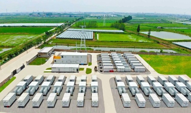 Dự &aacute;n pin natri-ion ở Hồ Bắc, Trung Quốc. (Ảnh: Hina) &nbsp;