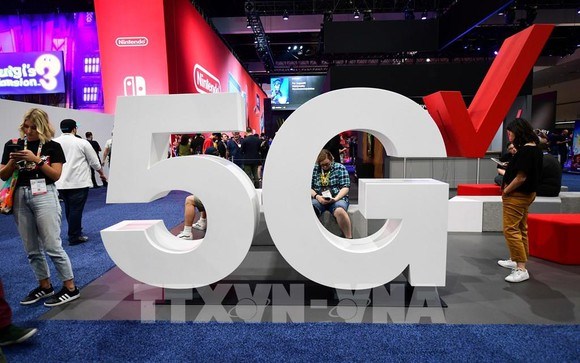 Biểu tượng mạng 5G trong một cuộc triển l&atilde;m tại Los Angeles (Mỹ). Ảnh: AFP/TTXVN