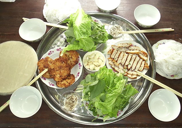 Chả trứng mực, m&oacute;n ngon lạ v&agrave; độc đ&aacute;o ở C&agrave; Mau.