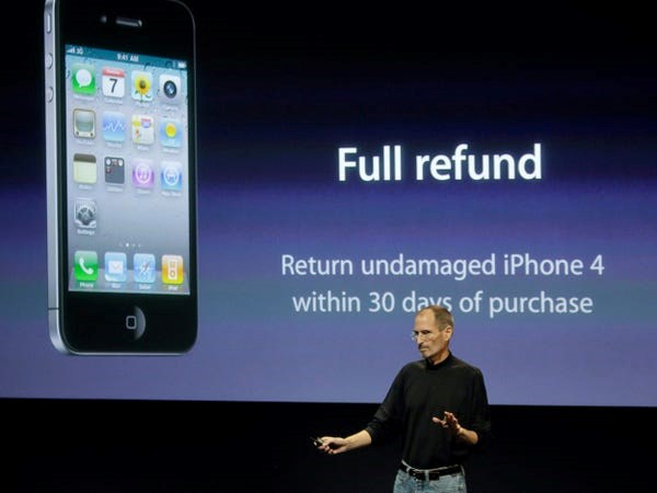 Steve Jobs tại buổi họp b&aacute;o