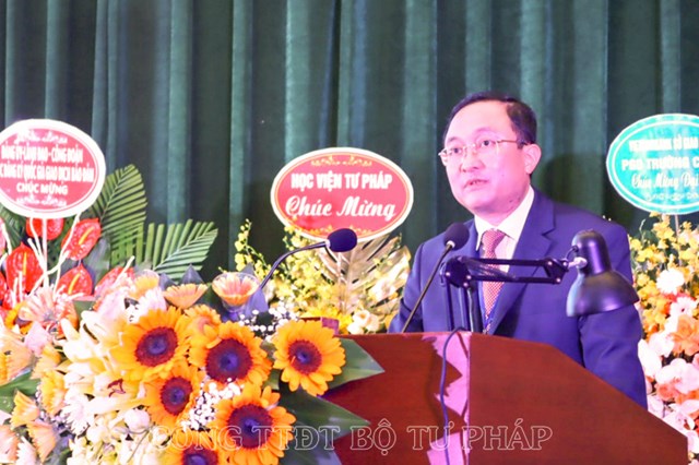 Đồng ch&iacute; Phan Hồng Nguy&ecirc;n - Ph&oacute; Chủ tịch C&ocirc;ng đo&agrave;n Bộ, Ph&oacute; Cục trưởng Cục Phổ biến, gi&aacute;o dục ph&aacute;p luật ph&aacute;t biểu tại Đại hội