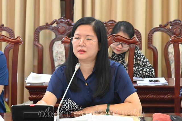 C&aacute;c đại biểu tham gia thảo luận, cho &yacute; kiến.
