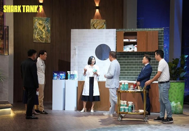 Shark Tank Việt Nam m&#249;a 7: Shark Th&#225;i xuất chi&#234;u, cạnh tranh với d&#224;n &#39;c&#225; mập&#39; k&#236; cựu&#39;, chốt deal đầu ti&#234;n khi tham gia &#39;bể c&#225; mập&#39;&#160;&#160; - Ảnh 1