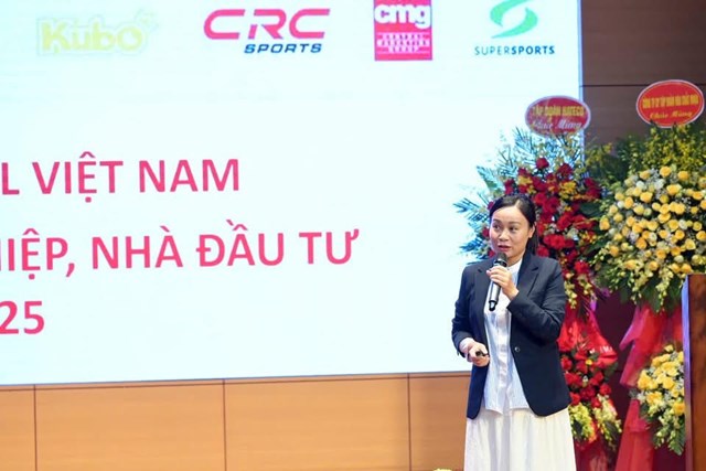 Đại diện doanh nghiệp tham gia &yacute; kiến tại hội nghị.