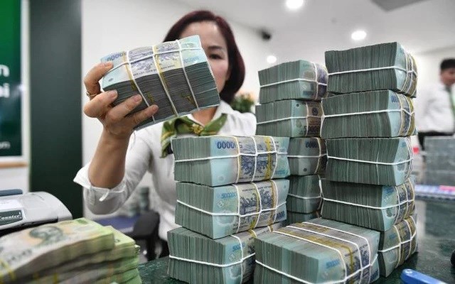 Thủ tướng chỉ đạo tiếp tục giảm l&#227;i suất cho vay, tăng hạn mức t&#237;n dụng; đẩy mạnh giải ng&#226;n c&#225;c g&#243;i hỗ trợ - Ảnh 1