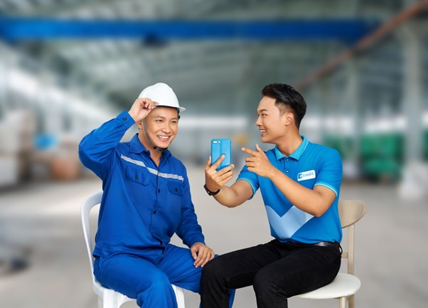 Mcredit đồng h&#224;nh san sẻ c&#249;ng người lao động c&#243; ho&#224;n cảnh kh&#243; khăn - Ảnh 1