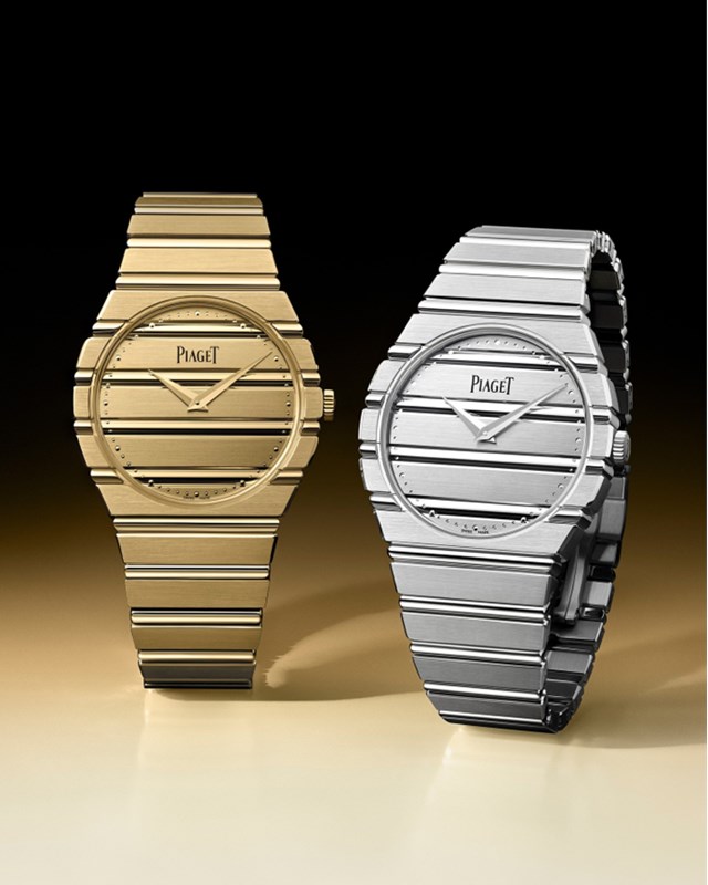 Năm ngo&aacute;i, Piaget ch&iacute;nh thức đưa thiết kế kinh điển của m&igrave;nh trở lại với chiếc Piaget Polo 79 (ph&acirc;n biệt với nguy&ecirc;n bản qua số 79 sau t&ecirc;n) bằng v&agrave;ng v&agrave;ng (b&ecirc;n tr&aacute;i trong ảnh). Mẫu đồng hồ giữ lại hầu hết đường n&eacute;t của bản vẽ gốc xoay quanh m&ocirc;-t&iacute;p dọc s&oacute;ng (gadroon) gợi tổng thể liền mạch. Đầu năm nay, Piaget bổ sung phi&ecirc;n bản v&agrave;ng trắng, qua đ&oacute; ch&iacute;nh thức đưa cặp đồng hồ tr&ograve;n nổi tiếng &ldquo;song kiếm hợp b&iacute;ch&rdquo; một lần nữa. Ảnh: Piaget&nbsp;