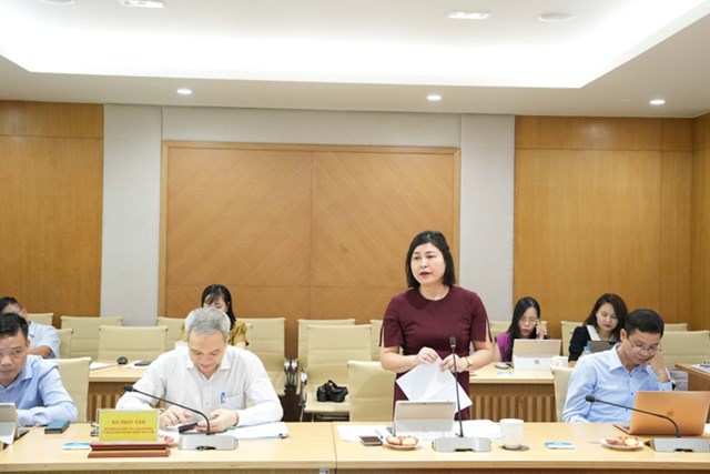 B&agrave; Nguyễn Minh Hằng, Ph&oacute; Vụ trưởng Vụ Ph&aacute;p chế, Bộ TTTT th&ocirc;ng tin về c&ocirc;ng t&aacute;c PBGDPL năm 2022 v&agrave; 6 th&aacute;ng 2023
