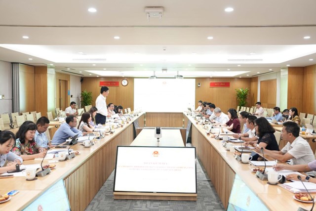 To&agrave;n cảnh buổi l&agrave;m việc