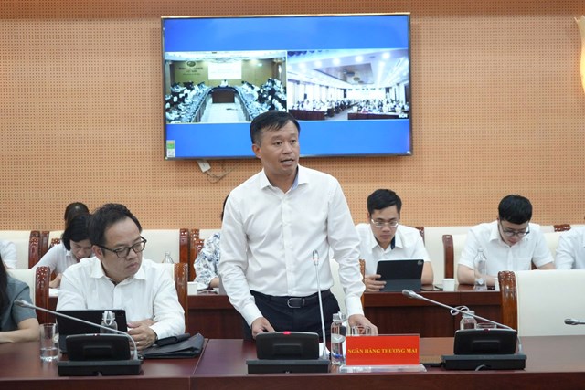 &Ocirc;ng Phạm Quang Thắng, Ph&oacute; Tổng Gi&aacute;m đốc Techcombank n&ecirc;u kiến nghị - Ảnh: VGP/HT