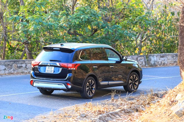 C&#225;c mẫu SUV tầm gi&#225; một tỷ đồng vừa ra mắt tại VN - Ảnh 3