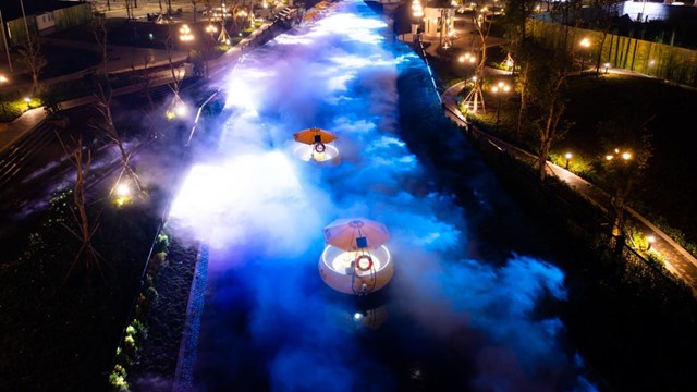 Du ngoạn giữa &#225;nh s&#225;ng, chạm tay v&#224;o m&#226;y m&#249; tr&#234;n D&#242;ng s&#244;ng &#193;nh s&#225;ng T&amp;T City Millennia - Ảnh 4