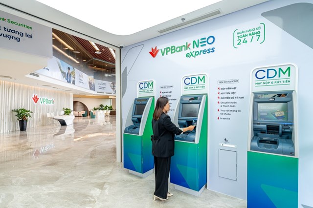 Qu&#224; sinh nhật đặc biệt từ VPBank: H&#233; lộ kh&#244;ng gian giao dịch Flagship chuẩn quốc tế tại H&#224; Nội - Ảnh 2