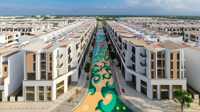 Tuyến phố đi bộ Millennia Journey đang được ho&agrave;n thiện. Đ&acirc;y l&agrave; một trong hai hạng mục điểm nhấn sẽ được khai trương tại đại nhạc hội ng&agrave;y 9/8 tới đ&acirc;y. &nbsp;