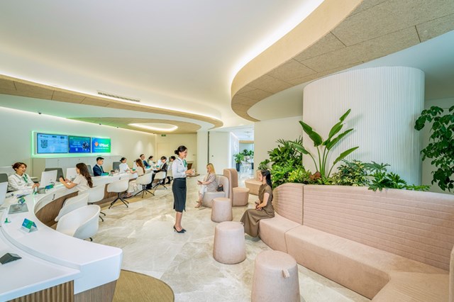 Qu&#224; sinh nhật đặc biệt từ VPBank: H&#233; lộ kh&#244;ng gian giao dịch Flagship chuẩn quốc tế tại H&#224; Nội - Ảnh 1