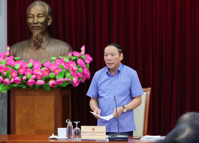 Bộ trưởng Nguyễn Văn Hùng kết luận cuộc họp. (Ảnh: Trần Huấn)