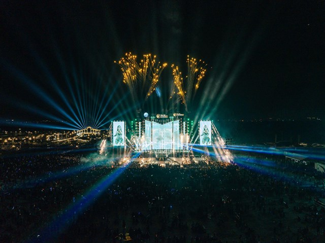 Th&agrave;nh phố Thi&ecirc;n ni&ecirc;n kỷ T&amp;T City Millennia bừng s&aacute;ng trong đại nhạc hội. &nbsp;