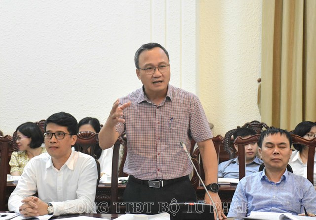 Họp Hội đồng thẩm định đối với dự &#225;n Luật Trật tự, an to&#224;n giao th&#244;ng đường bộ - Ảnh 2