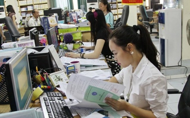 B&#227;i bỏ 10 Th&#244;ng tư về tuyển dụng, n&#226;ng ngạch c&#244;ng chức, thăng hạng vi&#234;n chức - Ảnh 1