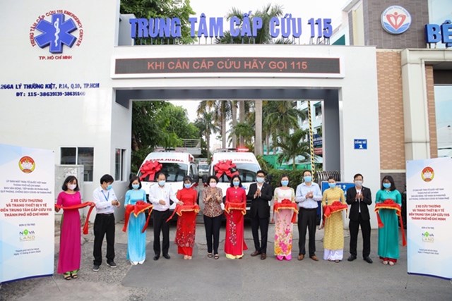 02 xe cấp cứu được trang bị đầy đủ c&aacute;c thiết bị cấp cứu hiện đại, đ&aacute;p ứng c&aacute;c ti&ecirc;u ch&iacute; kỹ thuật về m&ocirc;i trường, chất lượng ti&ecirc;u chuẩn ch&acirc;u &Acirc;u