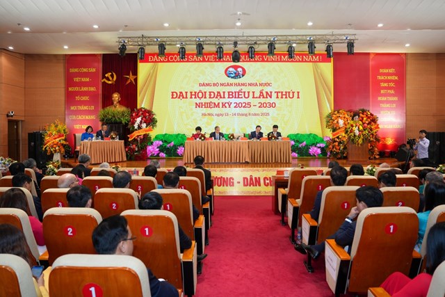 Đảng bộ Ng&acirc;n h&agrave;ng Nh&agrave; nước (NHNN) tổ chức Đại hội đại biểu lần thứ I, nhiệm kỳ 2025- 2030 với sự tham dự của 250 đại biểu đại diện cho gần 2.700 đảng vi&ecirc;n trong to&agrave;n Đảng bộ - Ảnh: VGP/Trần Mạnh