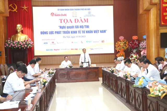 C&aacute;c đại biểu, diễn giả tham dự Tọa đ&agrave;m.