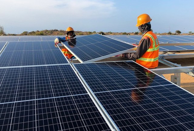 Một số dự &aacute;n điện mặt trời ở Ninh Thuận kh&ocirc;ng đồng bộ với khả năng truyền tải của hệ thống hạ tầng truyền tải điện
