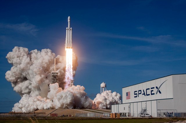 Elon Musk: Người l&#224;m những &quot;chuyện ngớ ngẩn&quot; trở th&#224;nh tỷ ph&#250; gi&#224;u thứ 4 thế giới  - Ảnh 3