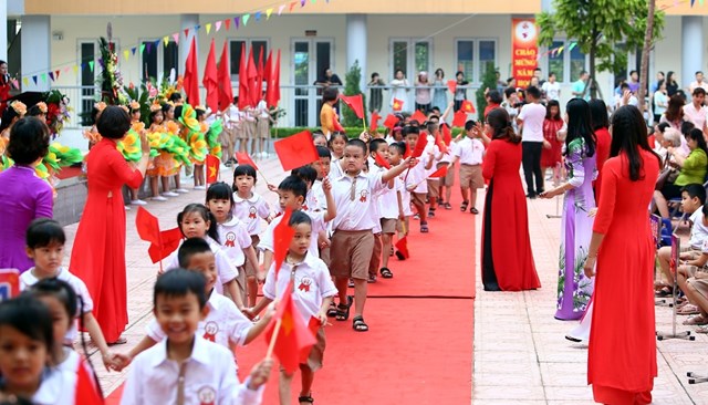Bậc tiểu học sẽ bắt đầu học trực tuyến từ ng&agrave;y 8/9. Bậc THCS, THPT bắt đầu học trực tuyến từ ng&agrave;y 1/9.