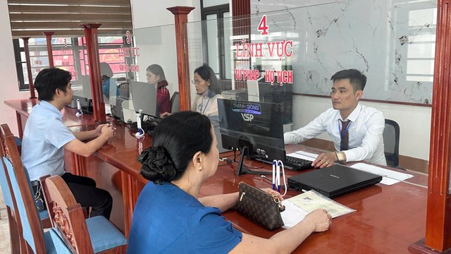 Hạ tầng c&ocirc;ng nghệ v&agrave; sự phối hợp giữa c&aacute;c cơ quan vẫn l&agrave; th&aacute;ch thức của c&ocirc;ng t&aacute;c hộ tịch. Ảnh: Ngọc Ph&uacute;c