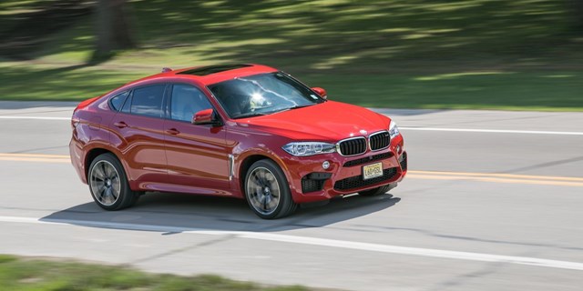 2.&nbsp;BMW X6: 43 ng&agrave;y. Gi&aacute; trung b&igrave;nh: 40.235 USD. BMW X6 l&agrave; một chiếc SUV hạng trung với kiểu d&aacute;ng giống Coupe, v&igrave; vậy n&oacute; hấp dẫn cả người muốn mua SUV v&agrave; xe thể thao. Đ&acirc;y cũng l&agrave; một trong những mẫu SUV mất gi&aacute; nhiều nhất, c&aacute;c phi&ecirc;n bản đ&atilde; qua sử dụng c&oacute; gi&aacute; thấp hơn đ&aacute;ng kể so với xe mới.