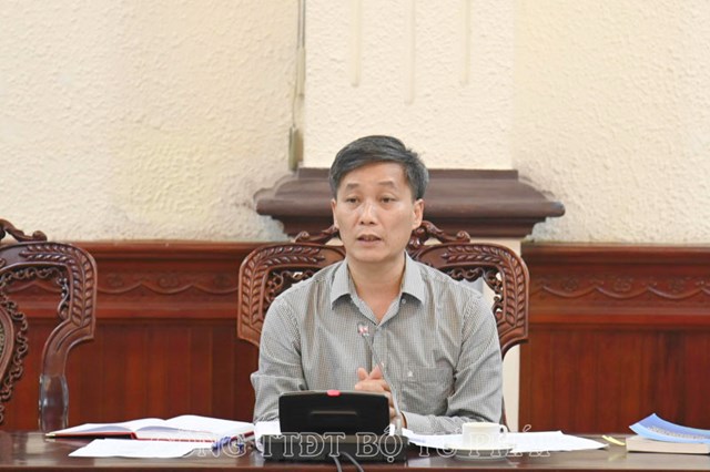 Thứ trưởng Nguyễn Kh&aacute;nh Ngọc kết luận phi&ecirc;n họp.