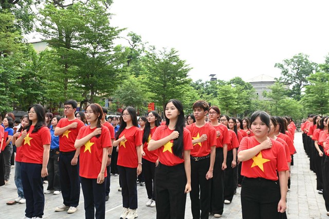 Đoàn viên thanh niên tại Lễ chào cờ 