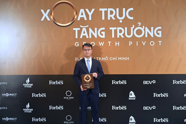 FPT Retail đ&atilde;, đang v&agrave; sẽ ki&ecirc;n định theo đuổi chiến lược ph&aacute;t triển bền vững, mang lại gi&aacute; trị thiết thực cho kh&aacute;ch h&agrave;ng, cổ đ&ocirc;ng v&agrave; cộng đồng. &nbsp;