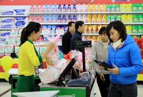 Người d&acirc;n Thủ đ&ocirc; mua h&agrave;ng tại Trung t&acirc;m thương mại V+