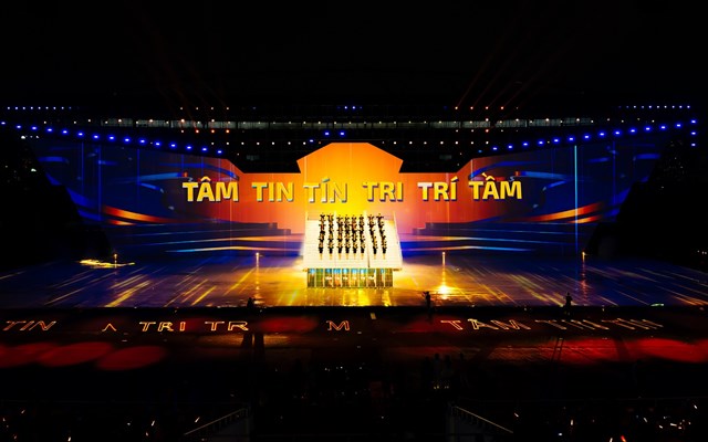 Từ ngọn lửa kết t&#226;m nghĩ về tầm v&#243;c doanh nghiệp Việt - Ảnh 2