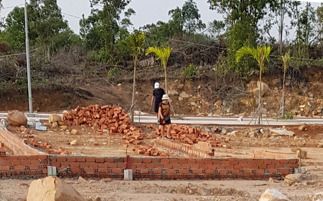 Do bu&ocirc;ng lỏng quản l&yacute; đất đai n&ecirc;n huyện Ph&uacute; Quốc c&oacute; tr&ecirc;n 17.000 thửa đất n&ocirc;ng nghiệp được t&aacute;ch nhỏ