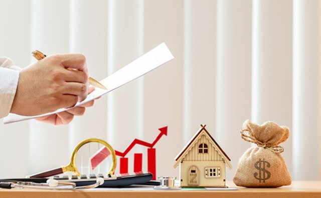 Người vay mua nh&#224; &quot;c&#242;ng lưng&quot; trả l&#227;i ng&#226;n h&#224;ng - Ảnh 1