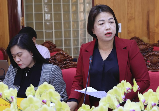 Đại diện phường Xu&acirc;n Phường - Đ&agrave; Lạt n&ecirc;u c&aacute;c vướng mắc, kh&oacute; khăn trong giải quyết TTHC trong lĩnh vực hộ tịch.