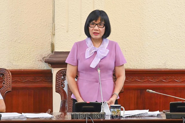 Thứ trưởng Đặng Ho&agrave;ng Oanh kết luận phi&ecirc;n họp.